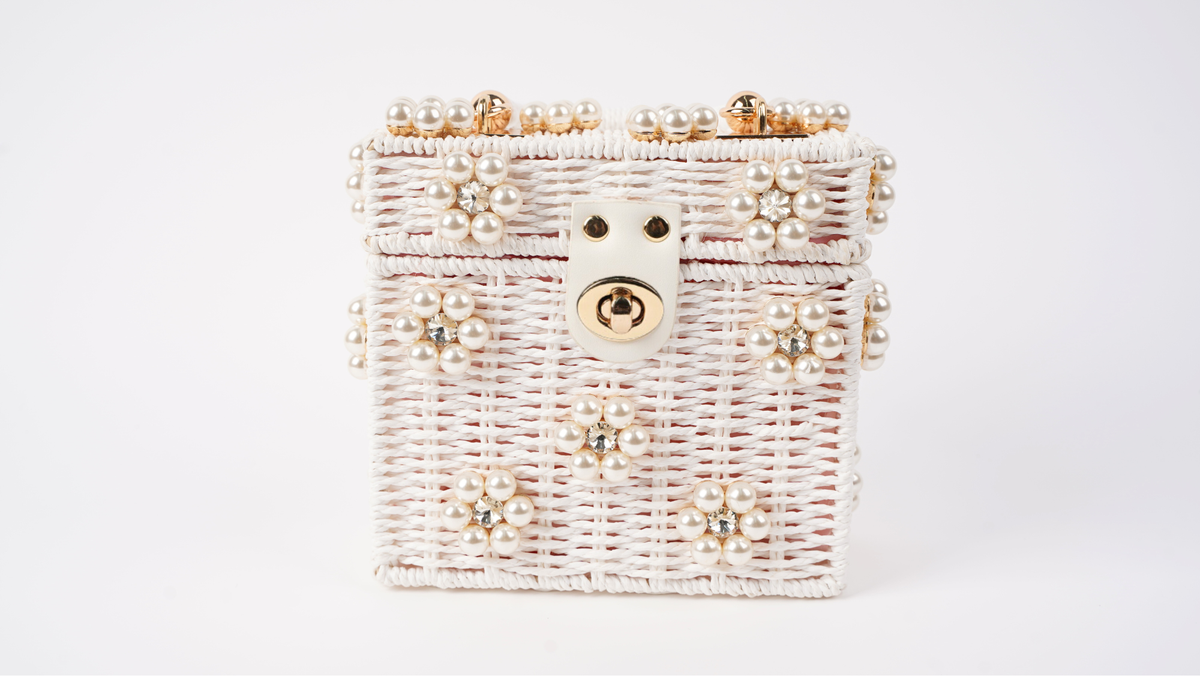 Wicker Bucket Daisy Flower Purse: Navy + White Daisy