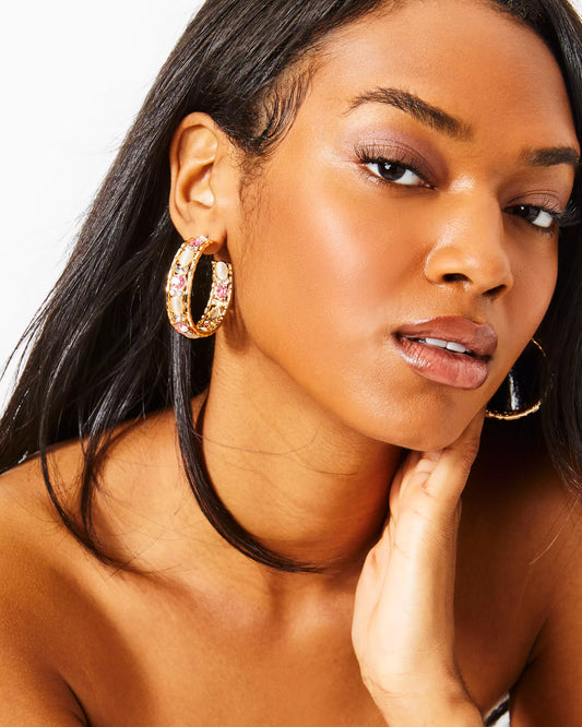 VIA PARIGI HOOP EARRINGS, CONCH SHELL PINK