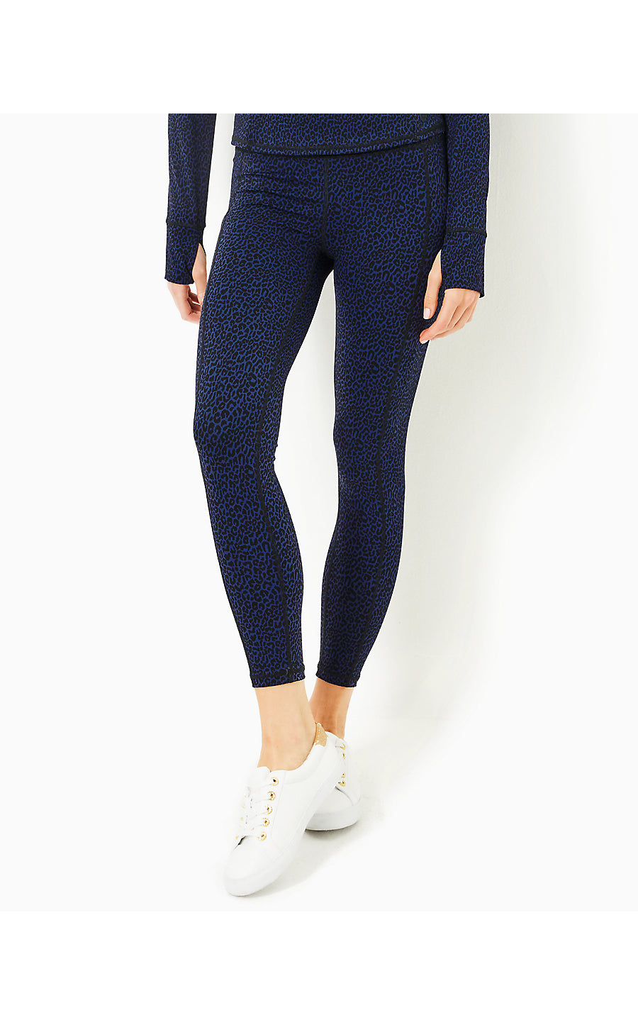 WEEKENDER HIGH RISE LEGGING, LOW TIDE NAVY TWISTED UP ACTIVE JACQUARD