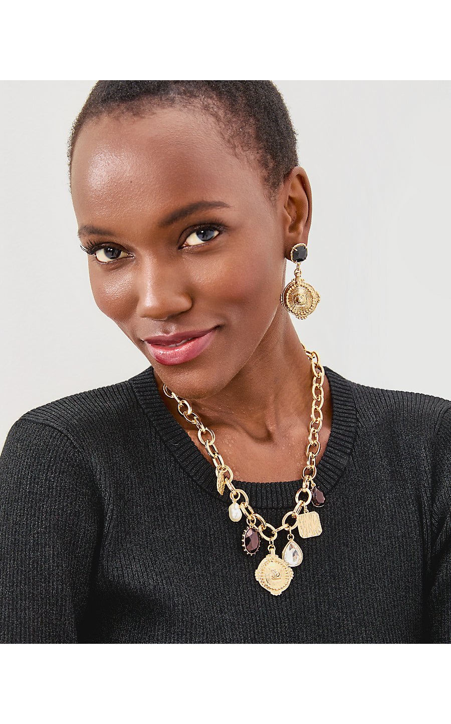 SUNSET SHADOWS CHARM NECK, NOIR