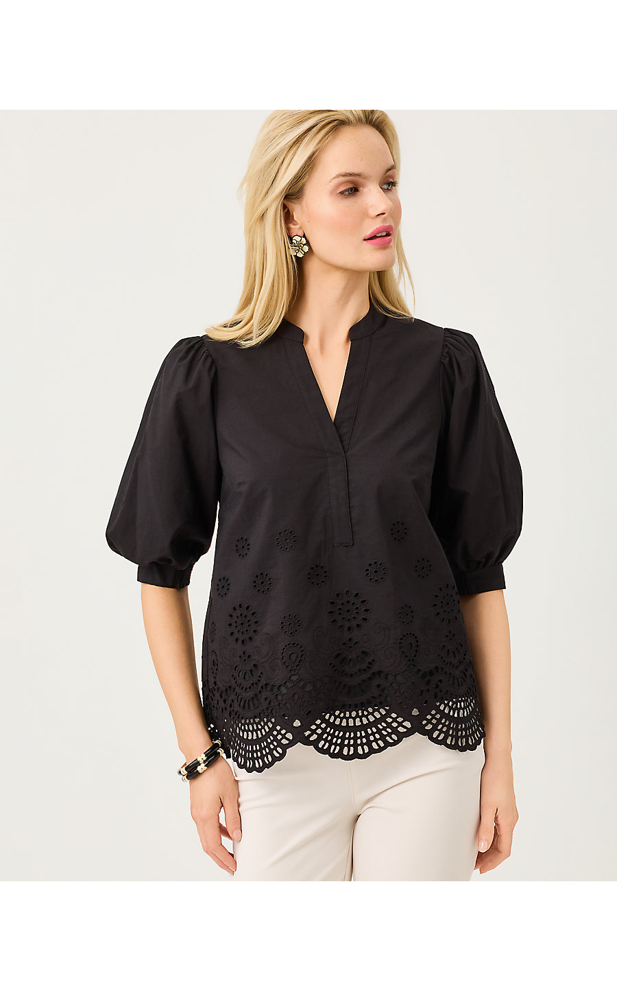 MIALEIGH TOP, NOIR SCALLOPED EYELET BORDER POPLIN