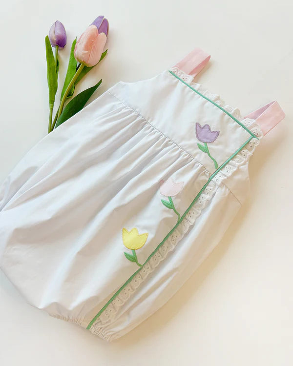 Bitsy Bubble, 
Worth Ave White/Palm Beach Pink/Flowers