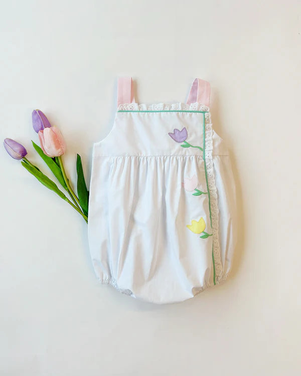 Bitsy Bubble, 
Worth Ave White/Palm Beach Pink/Flowers