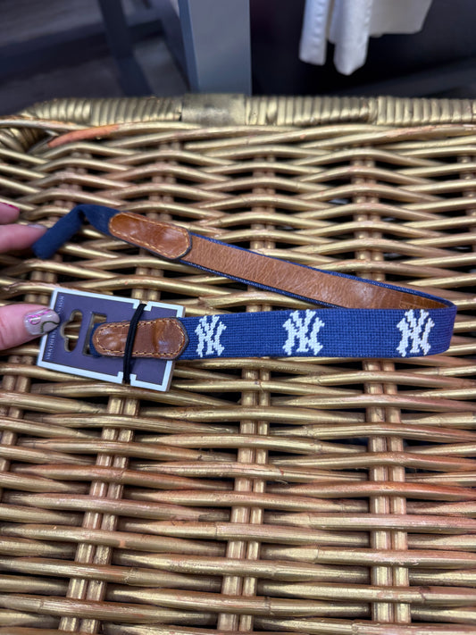 NEW YORK YANKEES SUNGLASS STRAP