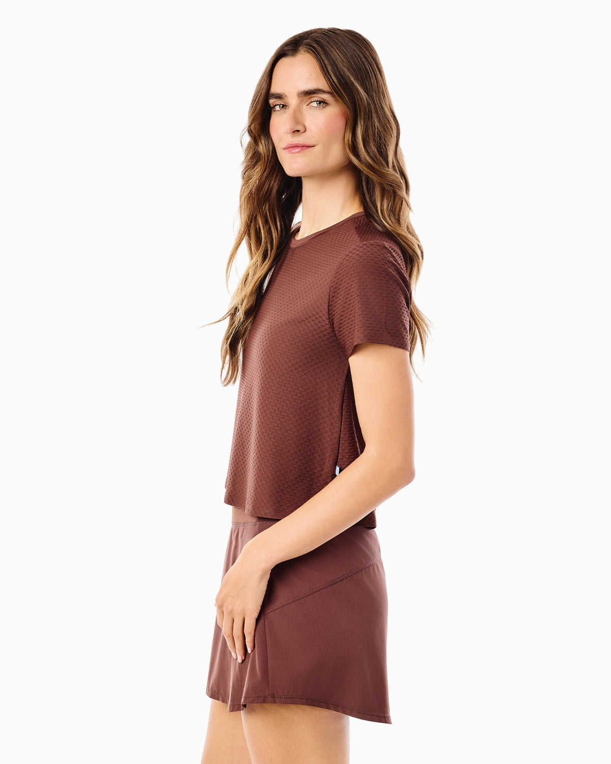 ACTIVE MESH EVERYOTHER DAY SHORT SLEEVE TOP - MILK CHOCOLATE